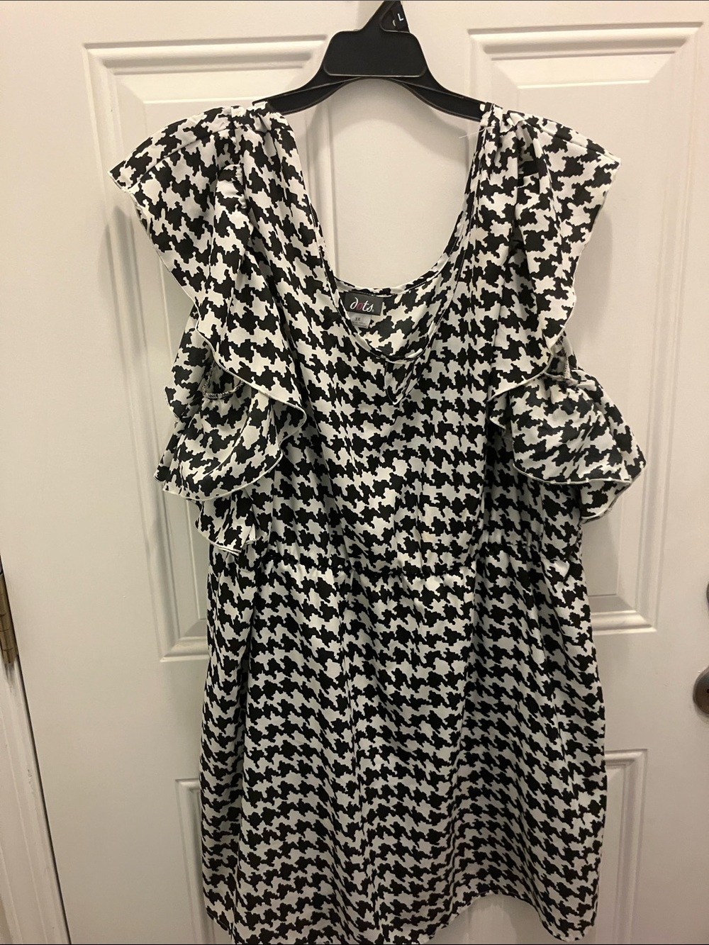 Dots Black and White Houndstooth Ruffle Sleeve Blouse